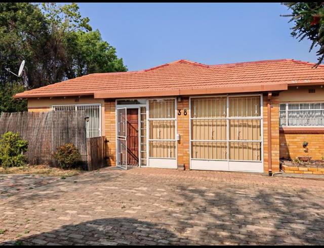 3 BEDROOM HOUSE FOR SALE IN HORISON